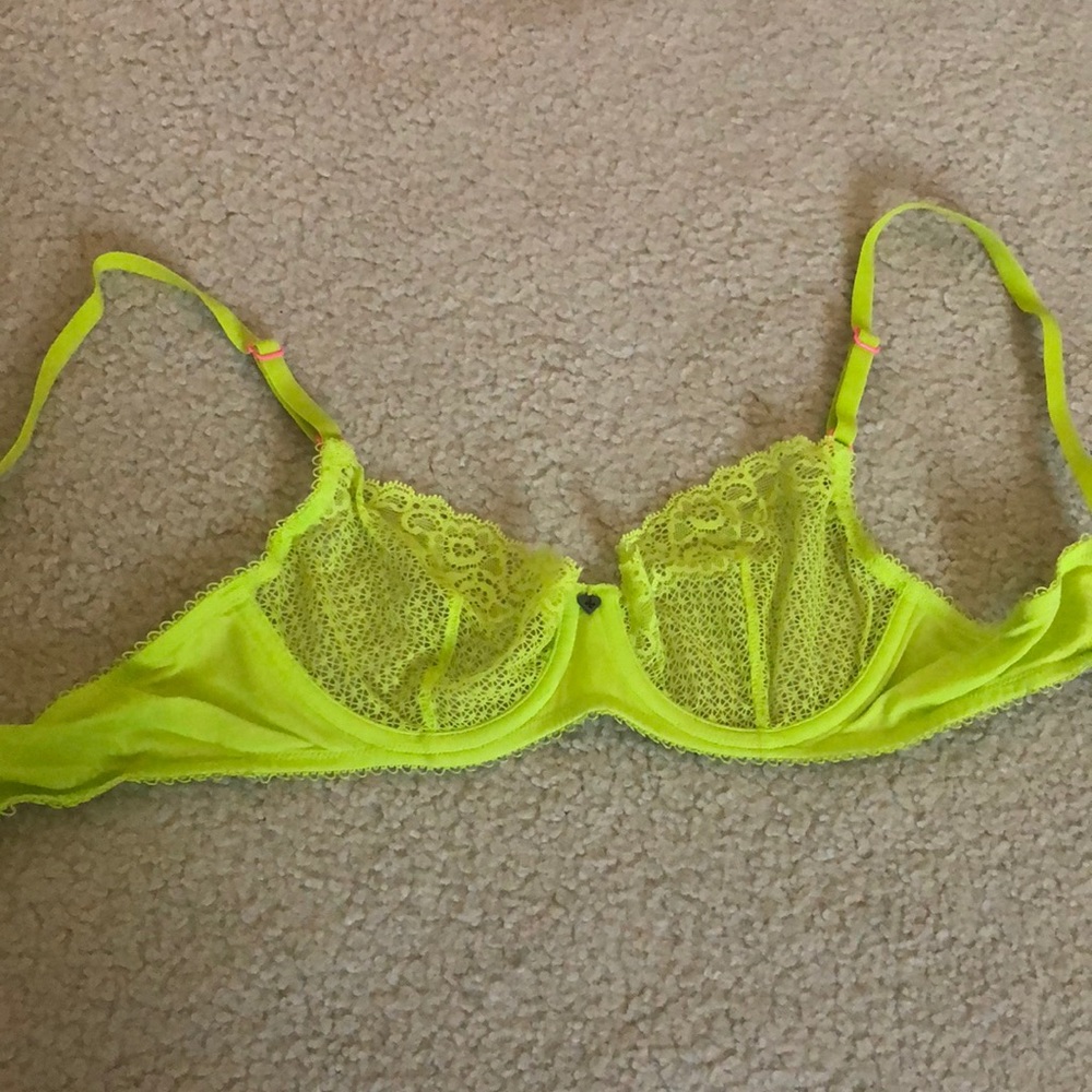 Neon Blackheart lace bra NWOT